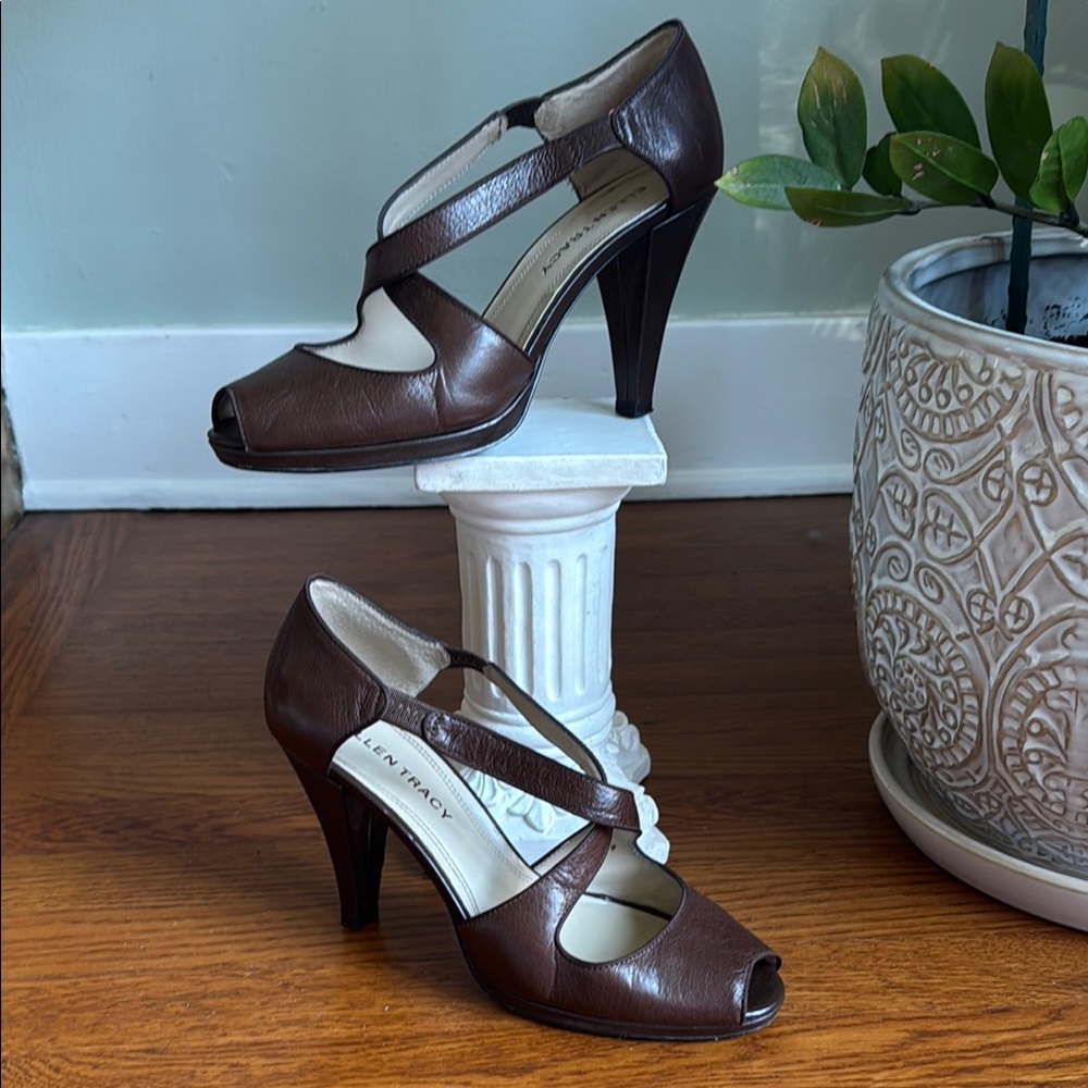 Ellen Tracy Brown Peep Toe Heels